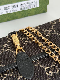 Jackie 1961 Continental Chain Wallet