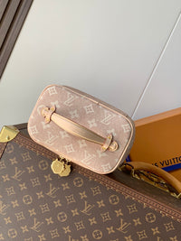 Grace Coddington Nice Mini Vanity Case