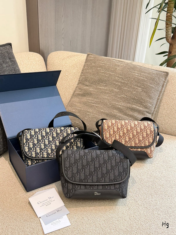 Jett Messenger Bag