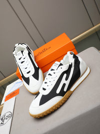 Trail Sneakers