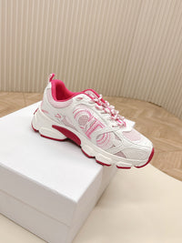 Wmns Chrono Sneakers