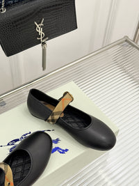26WF Check Ballet Flats