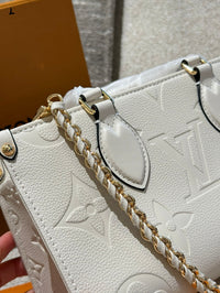 OnTheGo East West Bag