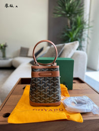 Petit Flot Mini Bucket Bag