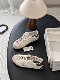26S True Star Sneakers