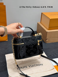 Vanity Chain Pouch
