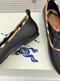 26WF Check Ballet Flats