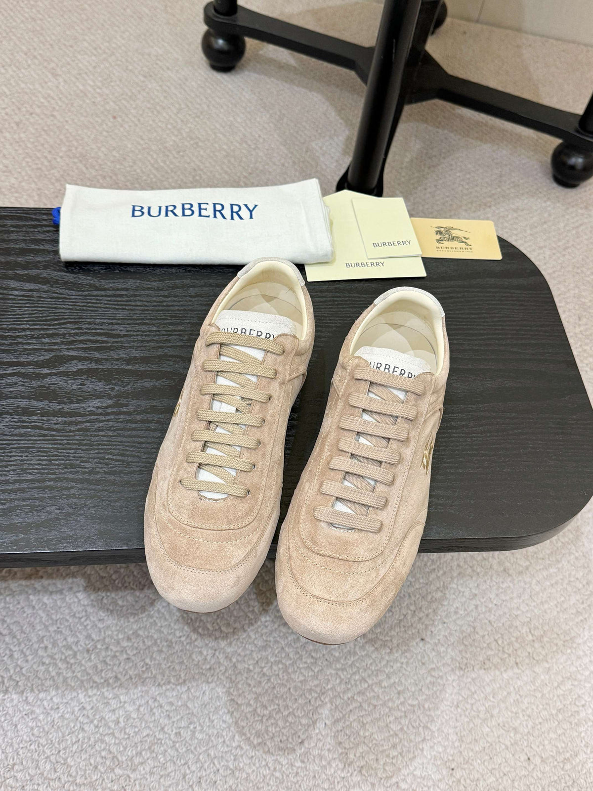 Knight Runner Sneakers
