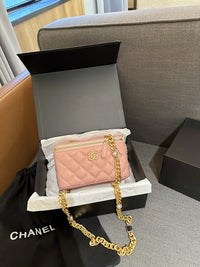 Vanity Case with Chain