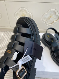 Monolith Fisherman Sandals