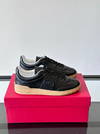 Upvillage Panelled Leather Sneakers
