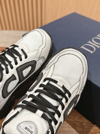 B30 Sneakers