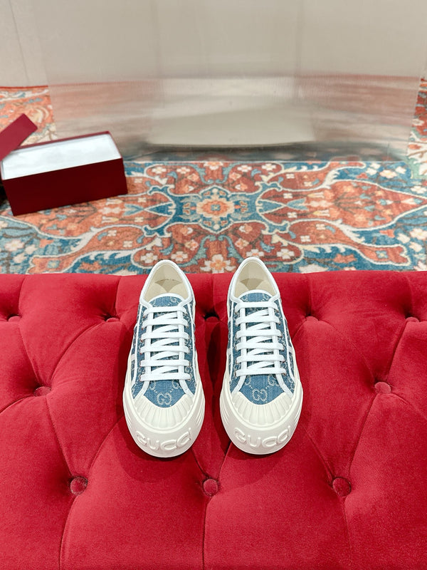 Low Top Sneakers