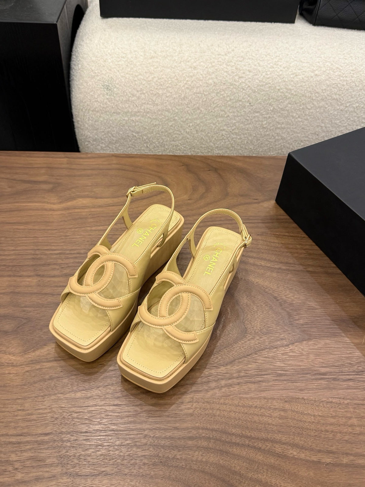 26S Platform Sandals
