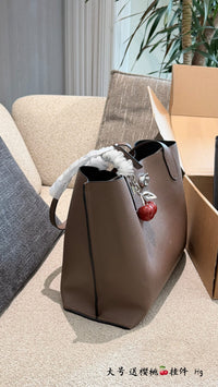 Willow Tote Bag