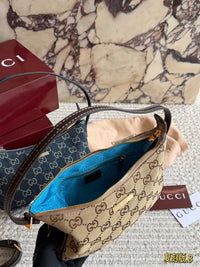 Lady Lunetta Shoulder Bag