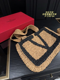 Garavani Viva Crochet Tote Bag