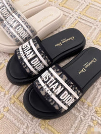 Dway Oblique Embroidered Slide