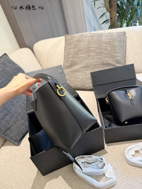 Le 37 Bucket Bag Calf Leather