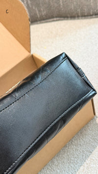Caitlin Shoulder Bag