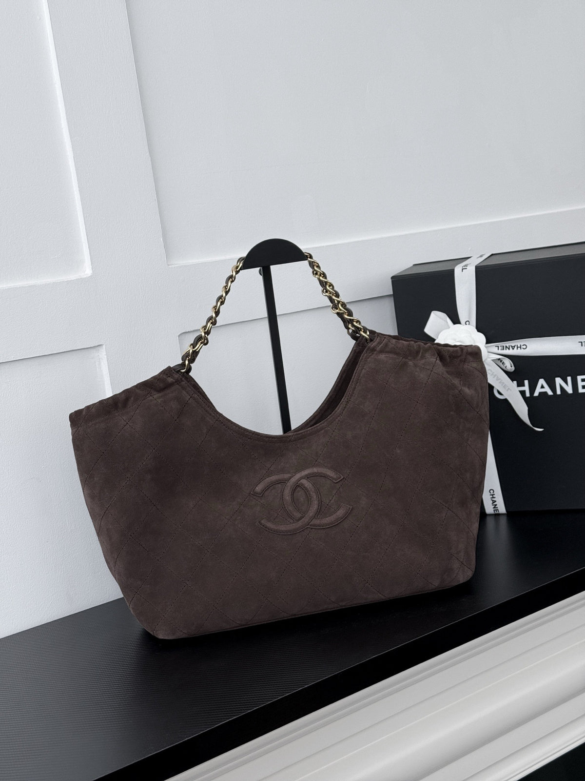 26C Suede Shopping Tote
