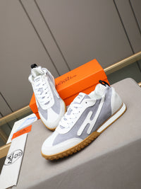 Trail Sneakers