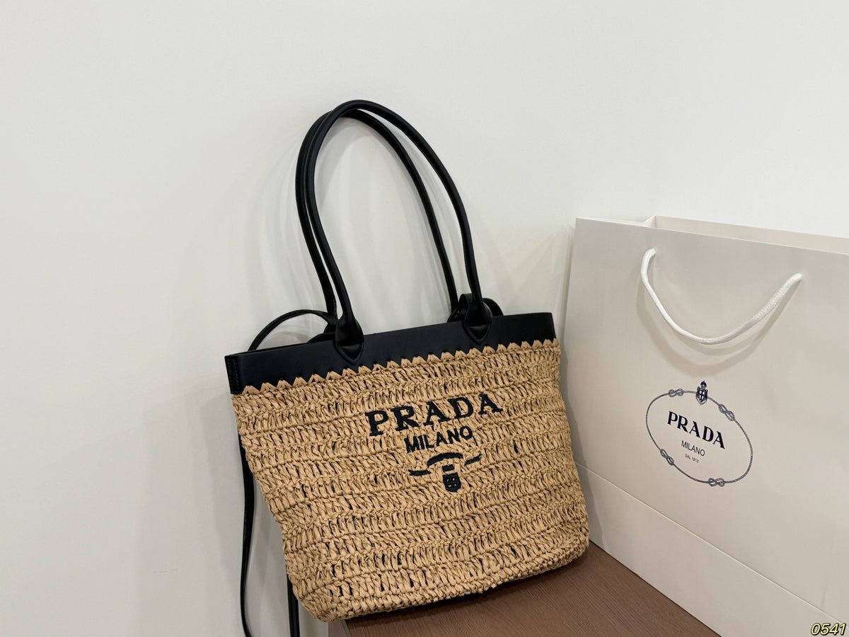 Crocheted Raffia Tote Bag