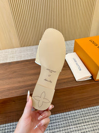 Capri Flat Mules