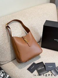 Le 37 Bucket Bag
