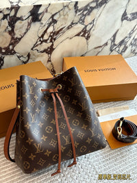 NéoNoé MM Bucket Bag