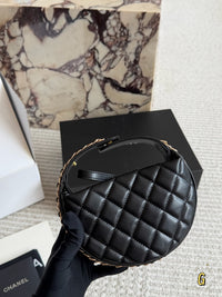 Halfmoon Bag