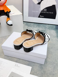Dway Heeled Slides