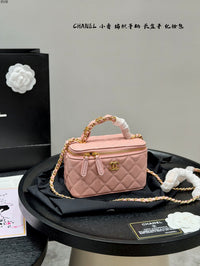 25B Vanity Case with Chain