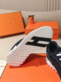 26S Bouncing Sneakers