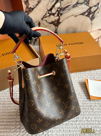 BB Bucket Bag