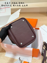 Picotin Lock 18 Clemence Leather