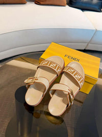 Feel Slide Sandals