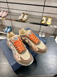 B30 Sneakers