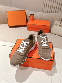 26S Bouncing Sneakers