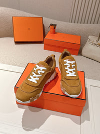 26S Bouncing Sneakers