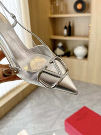 Garavani VLogo Signature Slingback Pumps 7.5cm