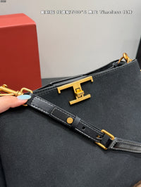 T Timeless Shoulder Bag