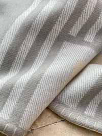 H Deco Blanket
