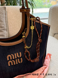Ivy Tote Bag
