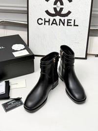 26B Ankle Leather Boots