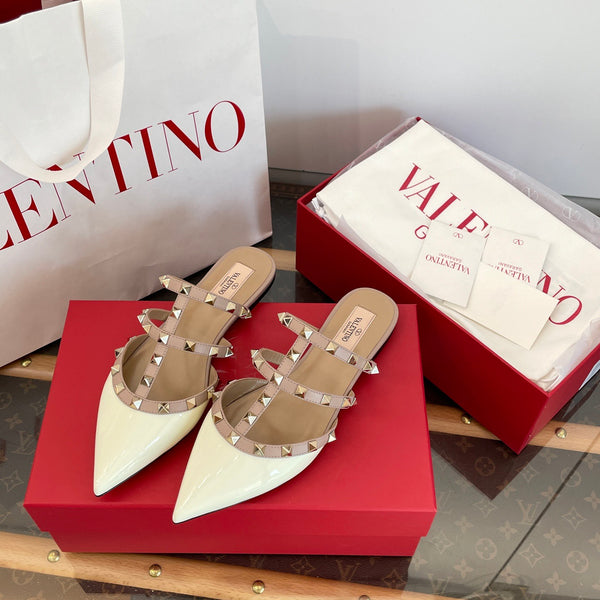 Garavani Rockstud Flat Mules