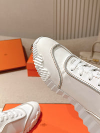 26S Bouncing Sneakers