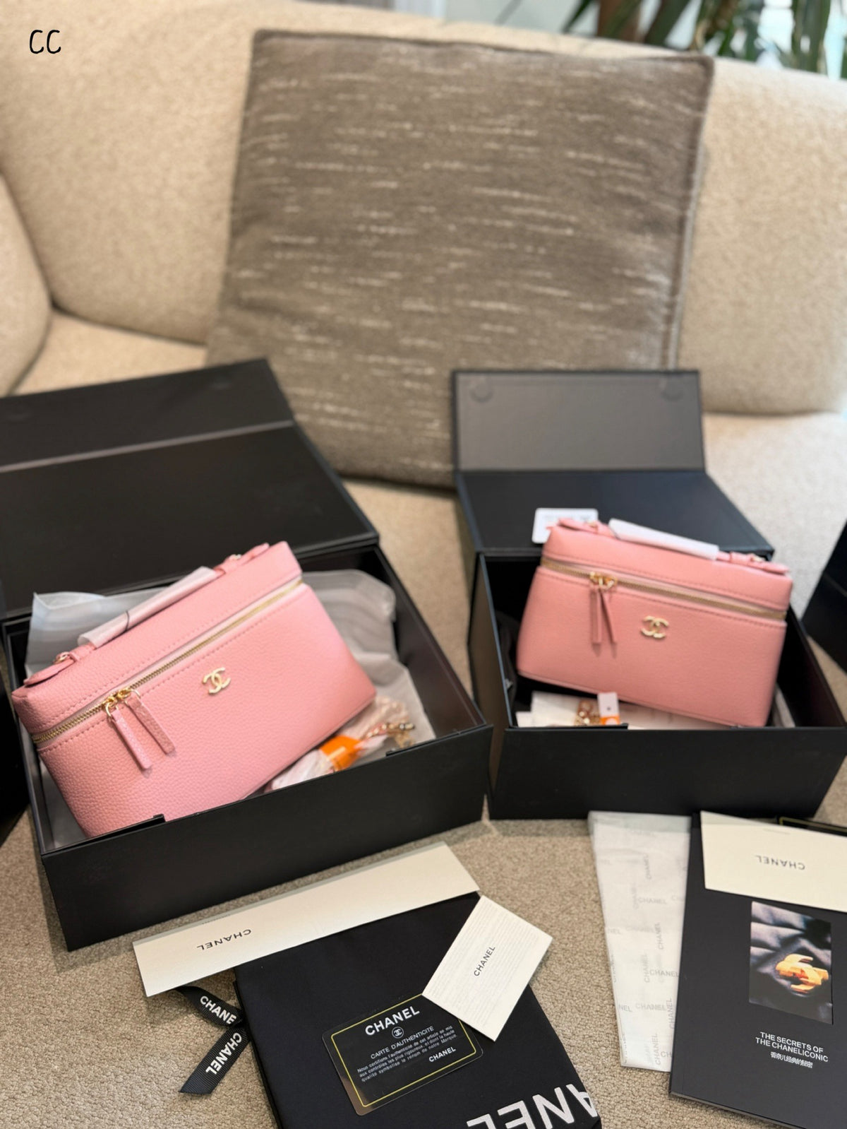 26P Vanity Bag