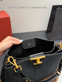 T Timeless Shoulder Bag