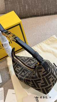 Simply Shoulder Bag